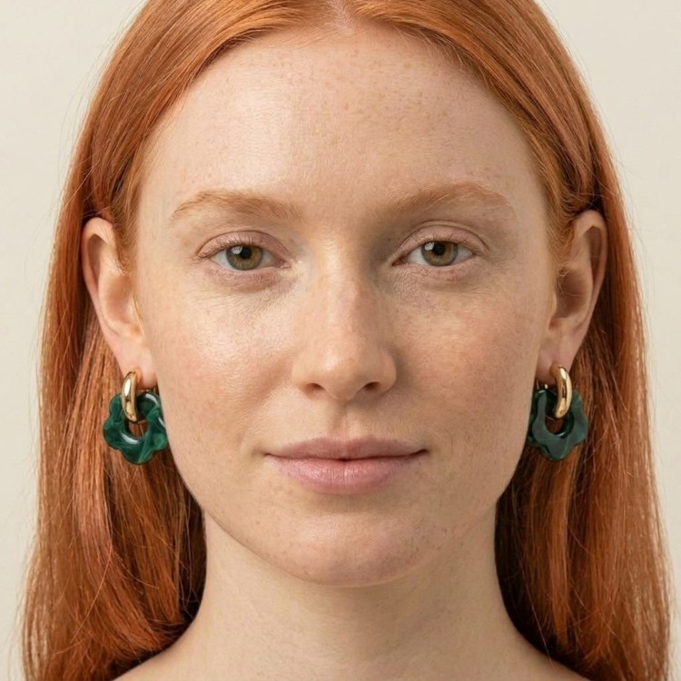 kolczyki-stalowe-kolczyki-zlote-kolorowe-kwiatek-ciemnozielony-pozlacana-stal-szlachetna (3).jpg