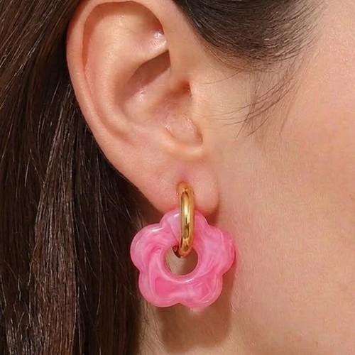 kolczyki-stalowe-kolczyki-zlote-kolorowe-kwiatek-rozowy-pozlacana-stal-szlachetna (1).jpg
