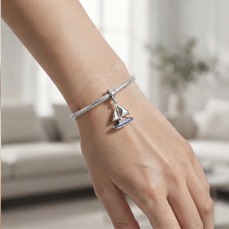 charms-zawieszka-charms-zaglowka-lodka-wakacje-srebro (2).jpg