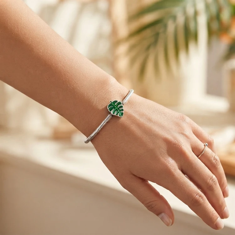 charms-zawieszka-charms-lisc-monstery-zielony-srebro (2).jpg