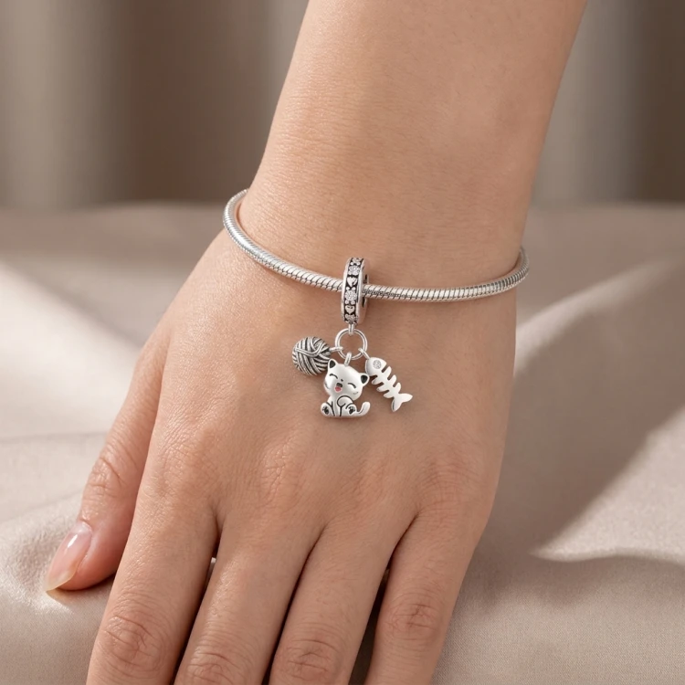 charms-zawieszka-charms-potrojny-kotek-klebek-ryba-srebro (1).jpg