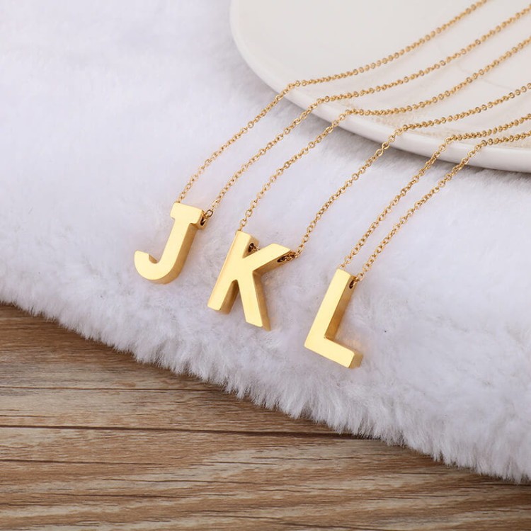 Zloty-naszyjnik-litera (21).jpg