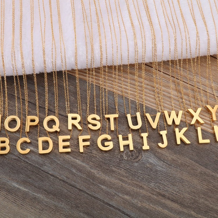 Zloty-naszyjnik-litera (29).jpg