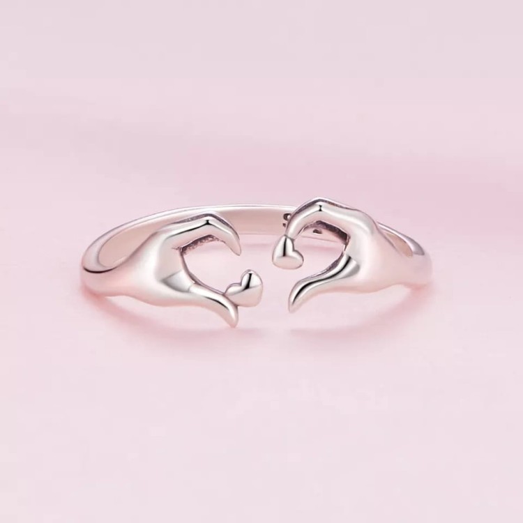 pierscionek-regulowany-dlonie-rece-serce-serduszko-srebro-925 (3).jpg