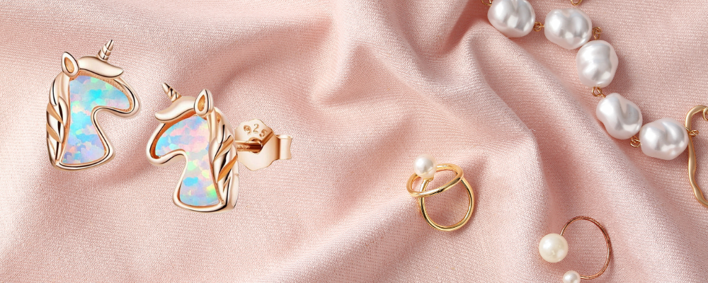 Biżuteria dziecięca, czyli wspaniała opcja dla młodych koneserek stylu